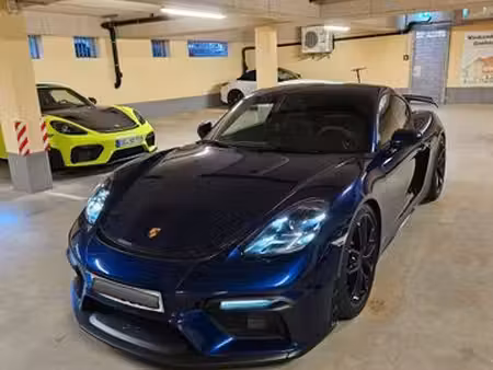 Porsche 718 GT4