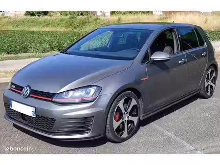 Volkswagen Golf GTI 2.0 TSI 230 Performance