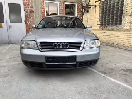 Audi A6 V6 2.4 165