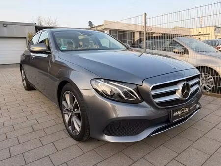 Mercedes-Benz Classe E E 300 2.0 245 Avantgarde