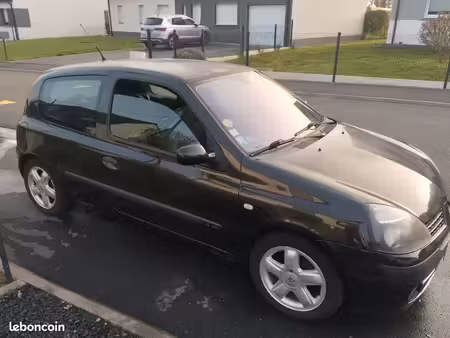 Renault Clio 1.4 98