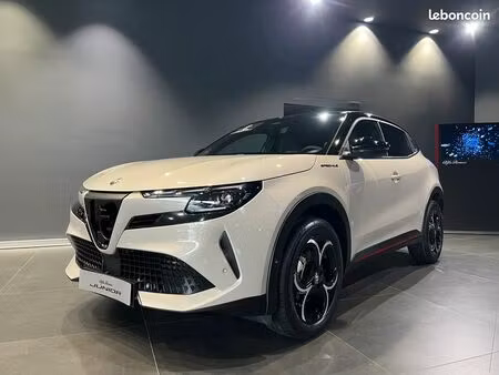 Alfa Romeo Junior Ibrida 1.2 145