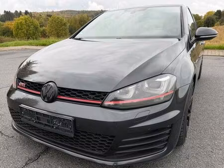 Volkswagen Golf GTI 2.0 TFSI 230 Performance