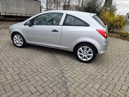 Opel Corsa 1.2 80 Selection