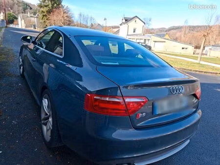 Audi A5 S5 V8 4.2 FSI 354 quattro