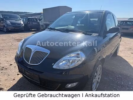 Lancia Ypsilon 1.2 80 Oro