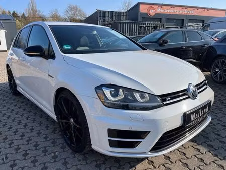 Volkswagen Golf R 2.0 TSI 300 4Motion