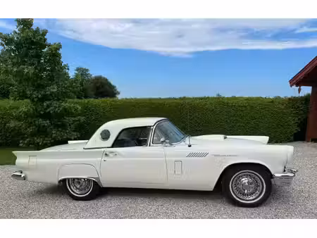 Ford Thunderbird 