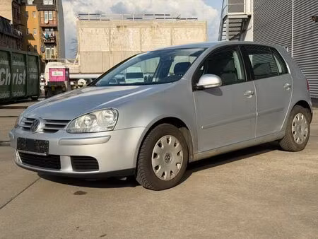 Volkswagen Golf 1.6 102 Confortline