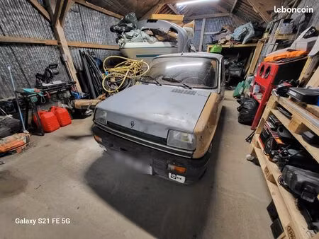 Renault R5
