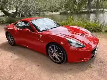 Ferrari California V8 4.3 460