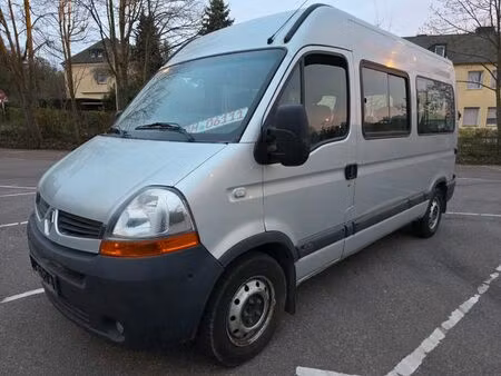 Renault Master 2.5 dCi 120