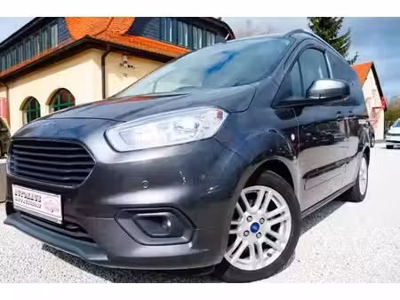 Ford Tourneo Courier 1.0 100 Titanium