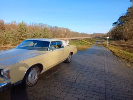 Ford LTD 