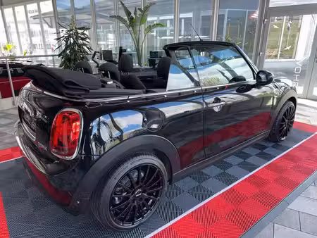 Mini Cabrio Cooper 1.5 136