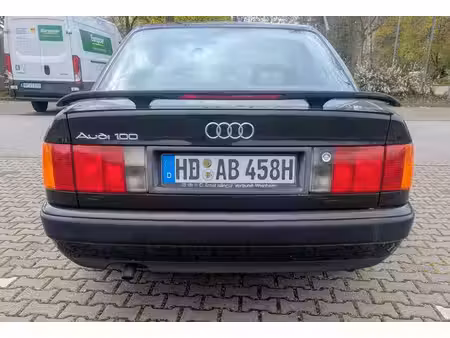 Audi 100 