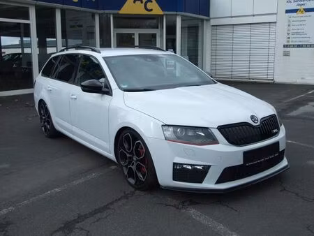 Škoda Octavia RS 2.0 TSI 230