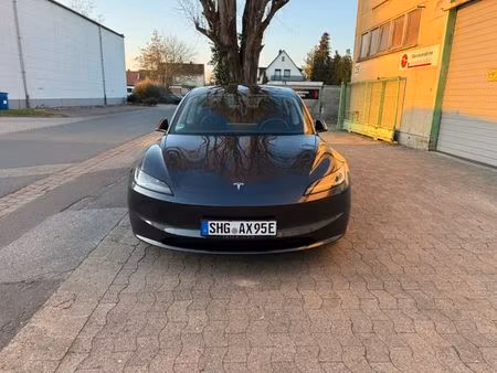 Tesla Model 3 283