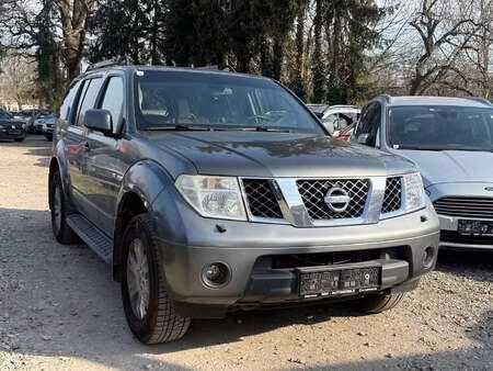 Nissan Pathfinder 2.5 dCi 174 Premium Edition 4x4