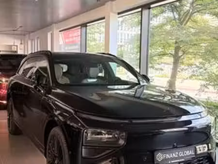 XPeng G9 Performance 575