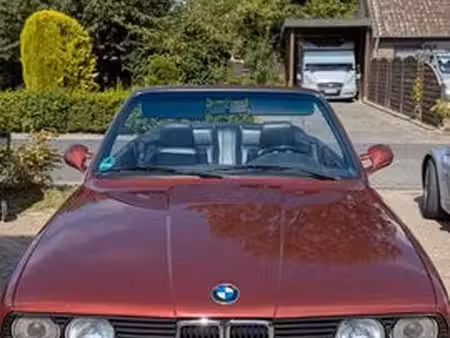 BMW Série 3 318i 1.8 115