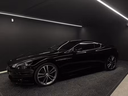 Aston Martin DBS V12 5.9 517