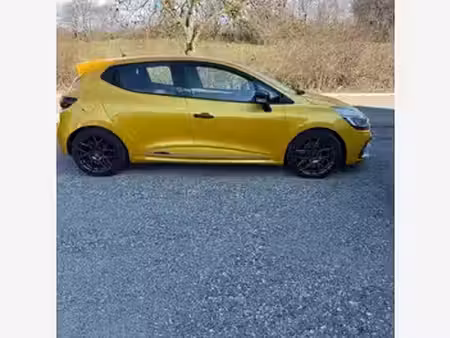 Renault Clio RS Trophy 1.6 T 220