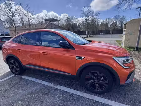 Renault Arkana E-Tech 1.6 TCe 140 RS Line