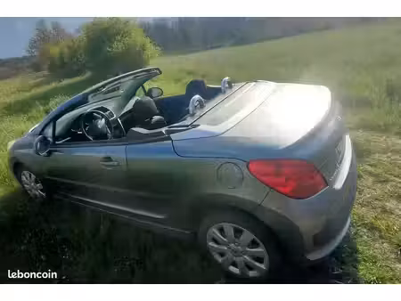 Peugeot 207 CC 1.6 HDi 110