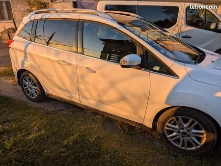 Ford Grand C-max 2.0 TDCi 140 SE