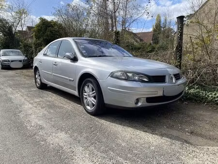 Renault Laguna 2.0 135 Initiale