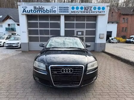 Audi A8 V8 4.2 TDI 326 quattro