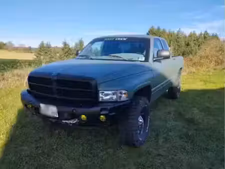 Dodge RAM 1500 V8 5.9