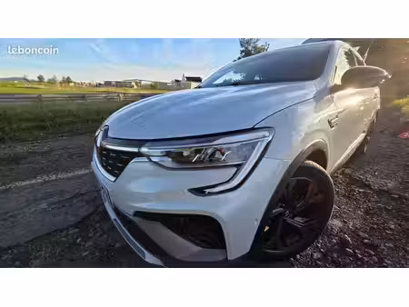 Renault Arkana E-Tech 1.6 145 RS Line