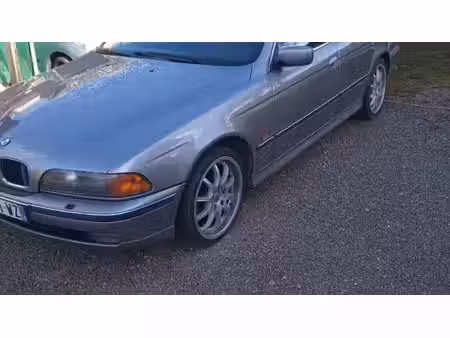 BMW Série 5 528i 2.8 193