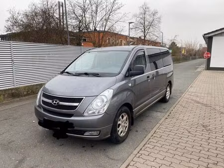 Hyundai Starex 