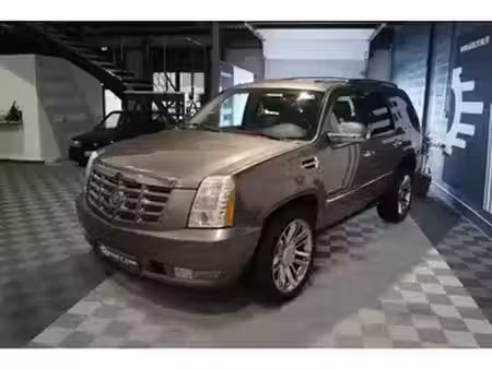 Cadillac Escalade V8 6.2 409