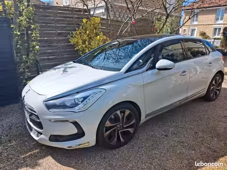DS 5 2.0 HDi 180