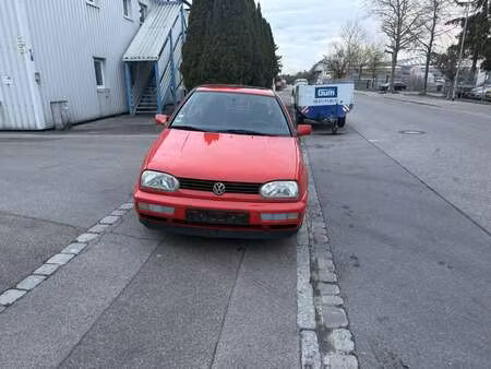 Volkswagen Golf 1.6 75