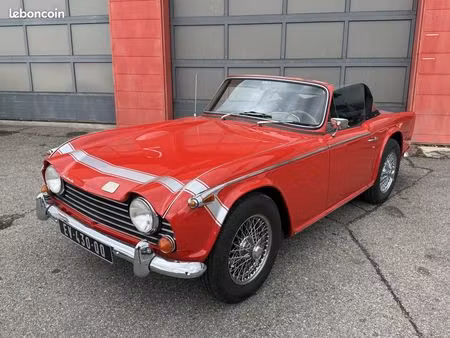 Triumph TR250 