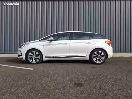 DS 5 2.0 HDi 180
