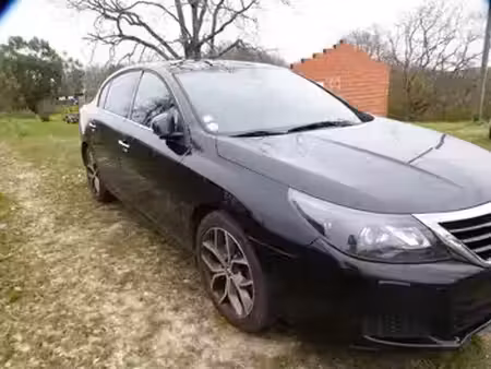 Renault Latitude V6 3.0 dCi 240 Initiale