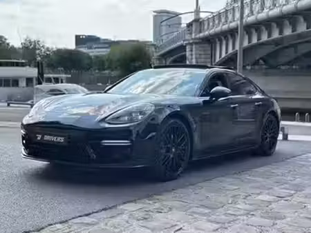 Porsche Panamera 4 330 4x4
