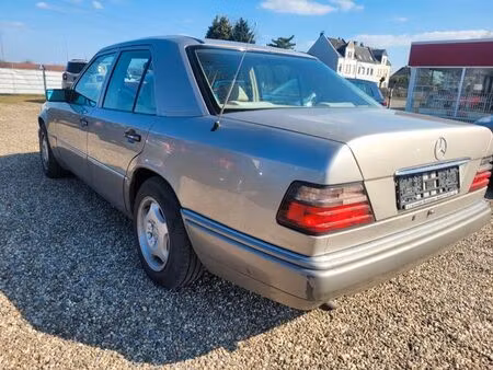 Mercedes-Benz Classe E E 220