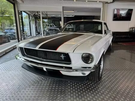 Ford Mustang V8 4.7