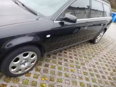 Audi A6 V6 2.4 165