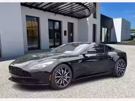 Aston Martin DB11 