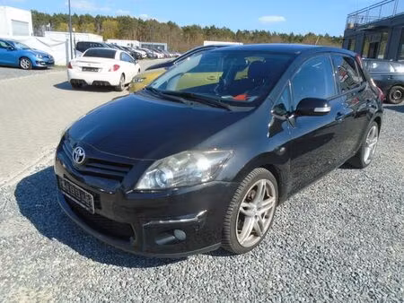 Toyota Auris 2.2 177 L