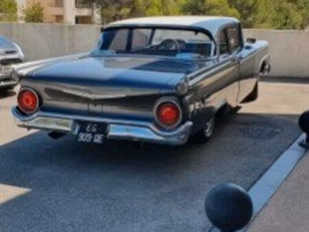 Ford Custom 
