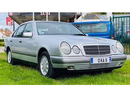 Mercedes-Benz Classe E E 240